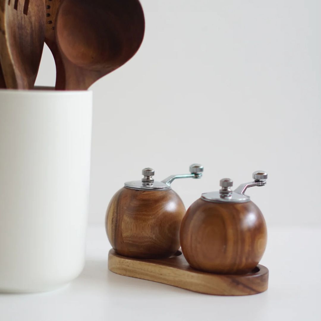 Wooden Salt and Pepper Mill Set