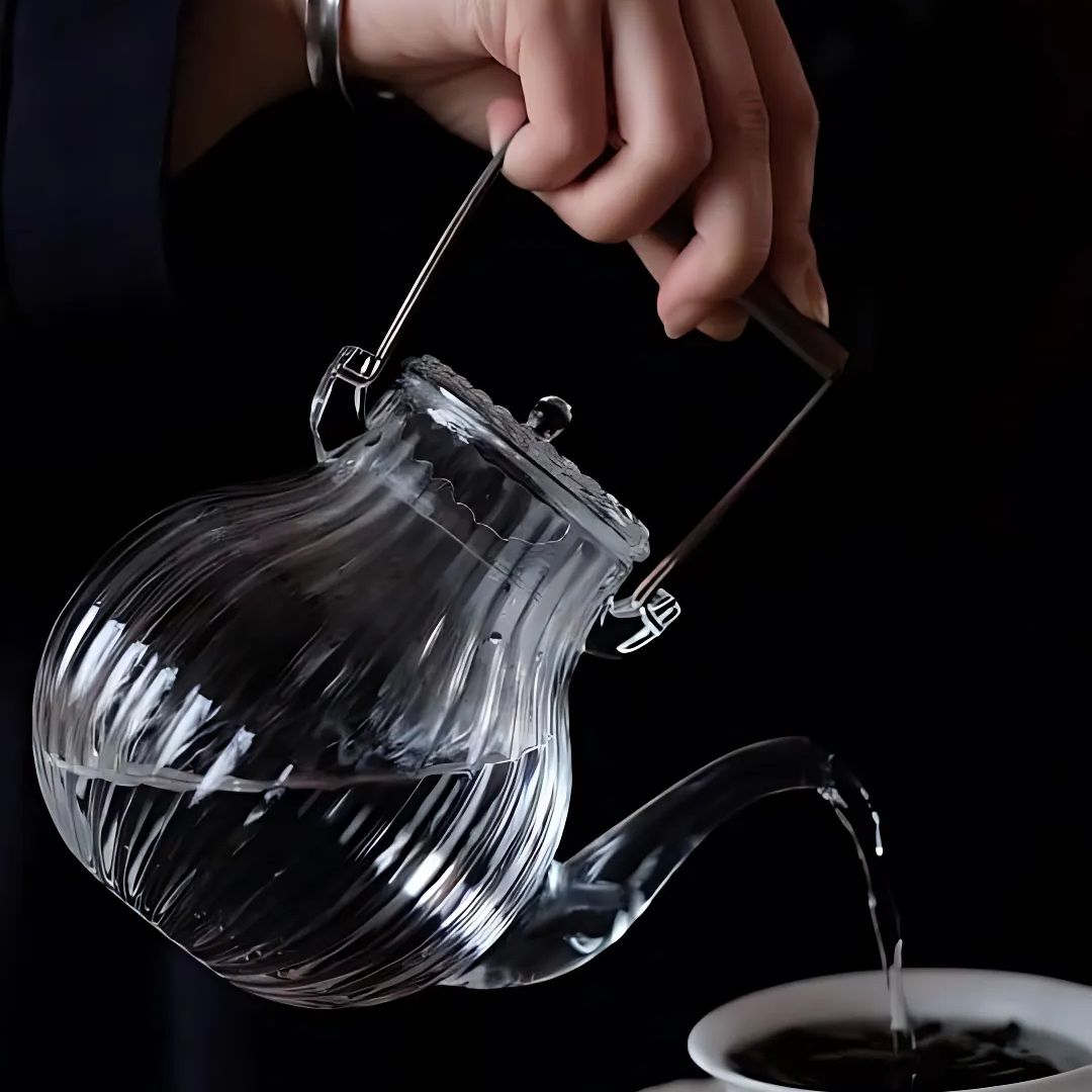 Japanese Hammer Pattern Petal Teapot