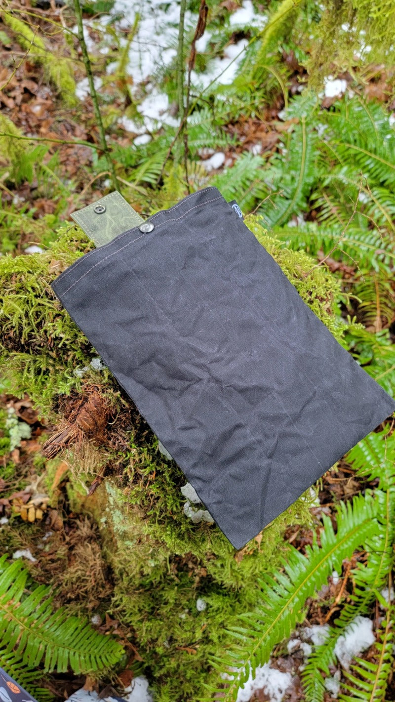 Waxed Canvas Folding Foraging Bag with Durable Design
